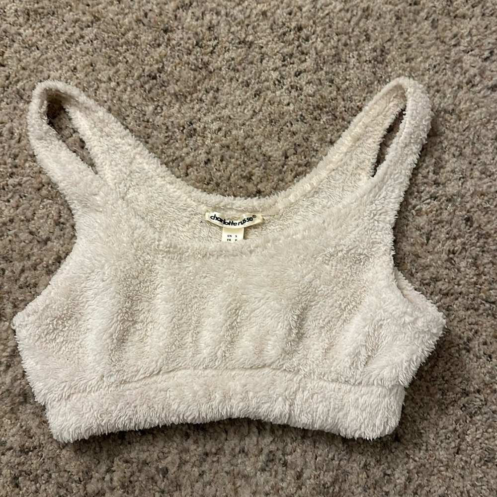 - fluffy charlotte Russe top!🎀